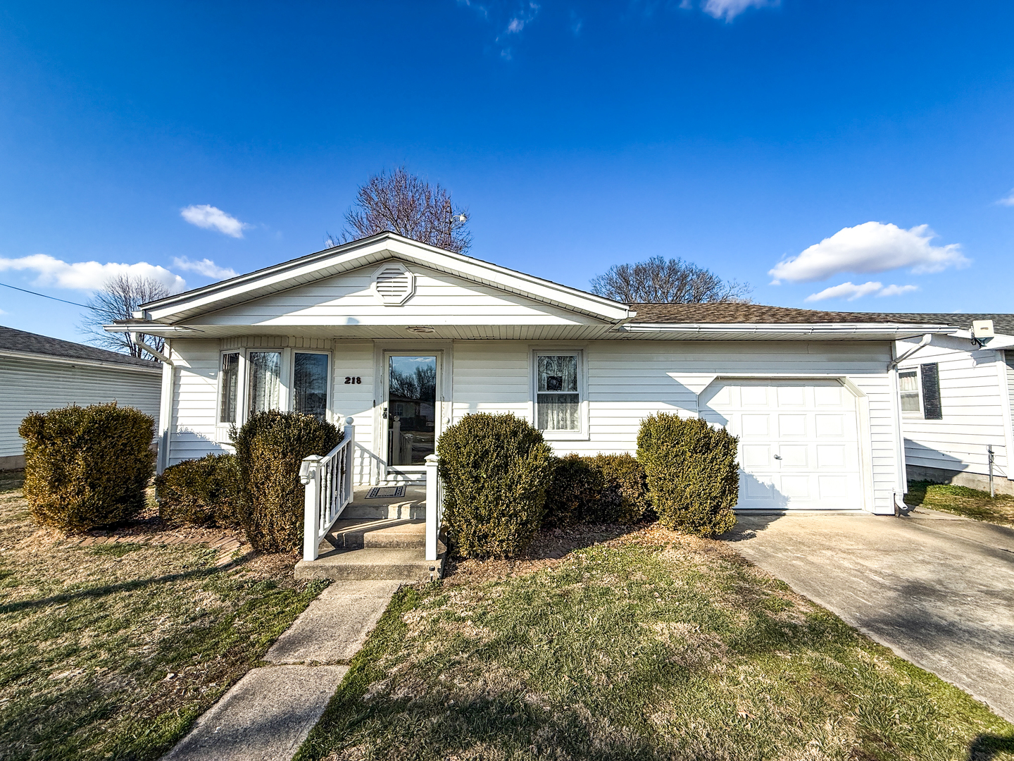 218 South 3rd Street Southwest Clay City, IL 62824 - Photo 63 of 63 a front view of a house