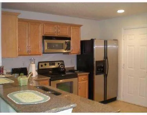 $2,600 | 2072 Southwest Newport Circle, Port St. Lucie, FL 34953