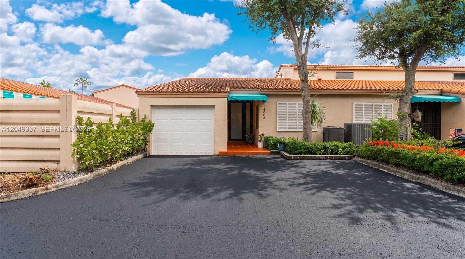 14808 Balgowan Road Miami Lakes, FL 33016 - Photo 4 of 33