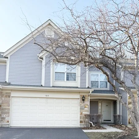 $2,900 | 160 Crescent Lane, Schaumburg, IL 60193