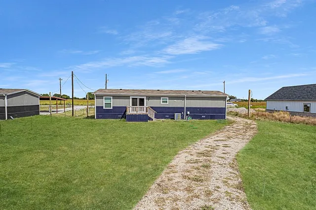 a view of outdoor space yard and patio