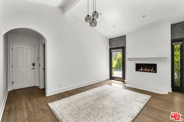 $29,995 | 9559 Sherwood Forest Lane, Beverly Hills, CA 90210