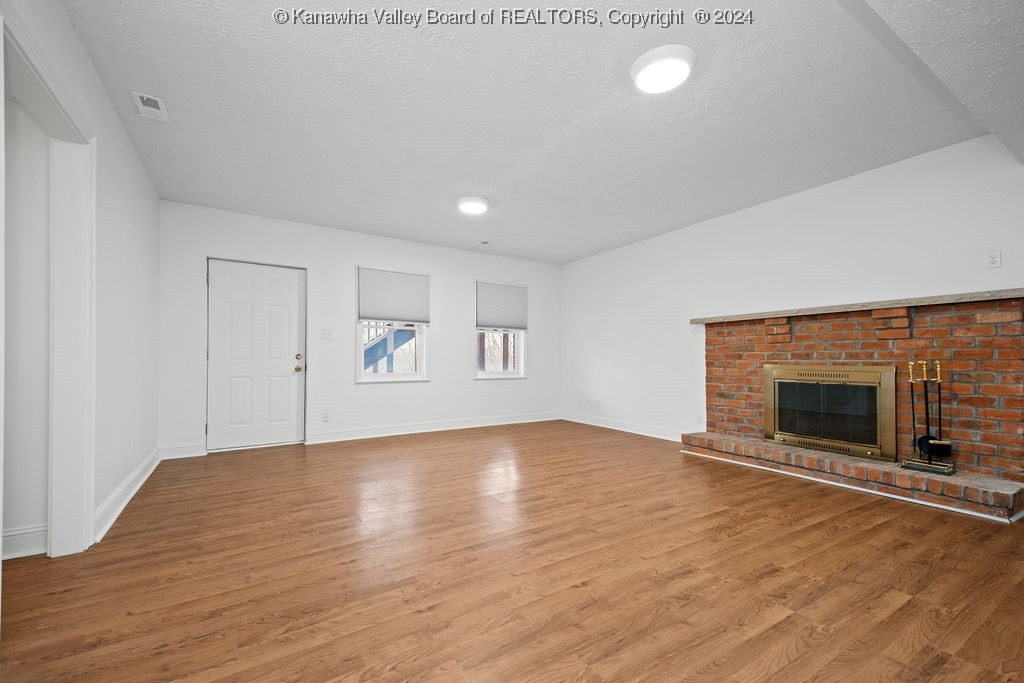 101 Lively Road South Charleston, WV 25309 - Photo 28 of 37 Recreation room with door to the backyard.