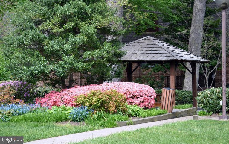 11614 Vantage Hill Road, Unit 12B Reston, VA 20190 - Photo 26 of 39 Gallery Image 26