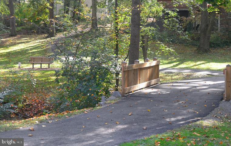 11614 Vantage Hill Road, Unit 12B Reston, VA 20190 - Photo 36 of 39 Gallery Image 36