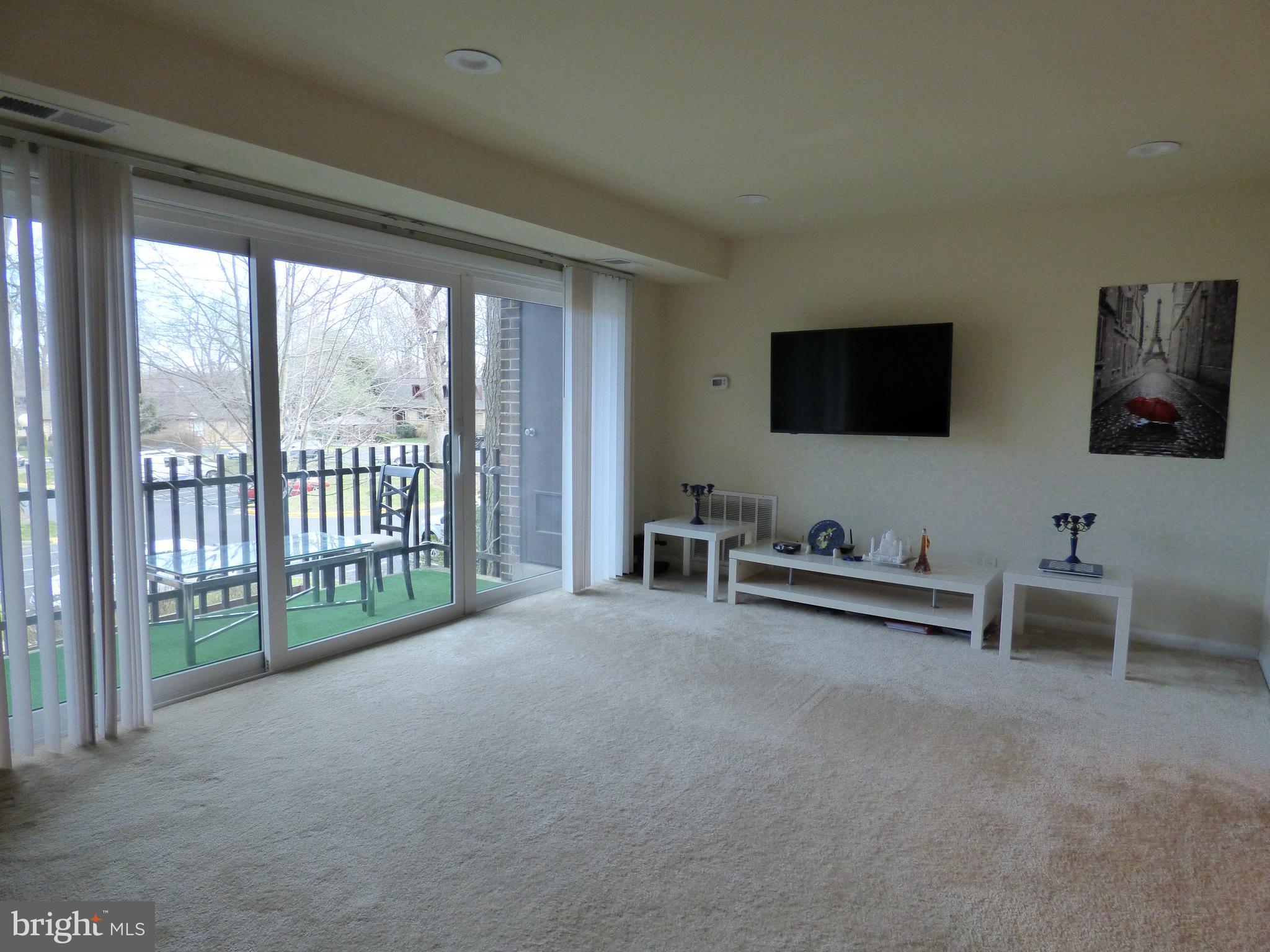 11614 Vantage Hill Road, Unit 12B Reston, VA 20190 - Photo 7 of 39 Gallery Image 7