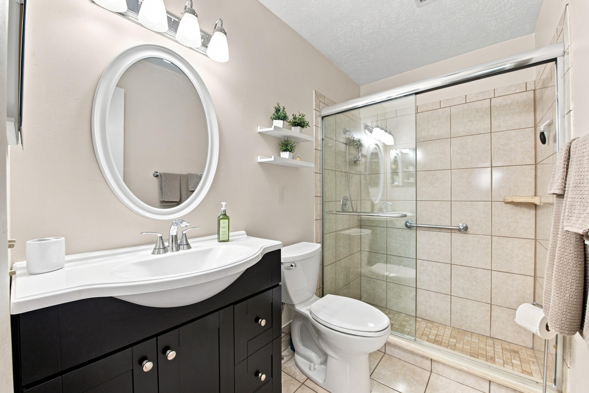 18829 Argosy Drive, Unit B Boca Raton, FL 33496 - Photo 17 of 27 Master Bath