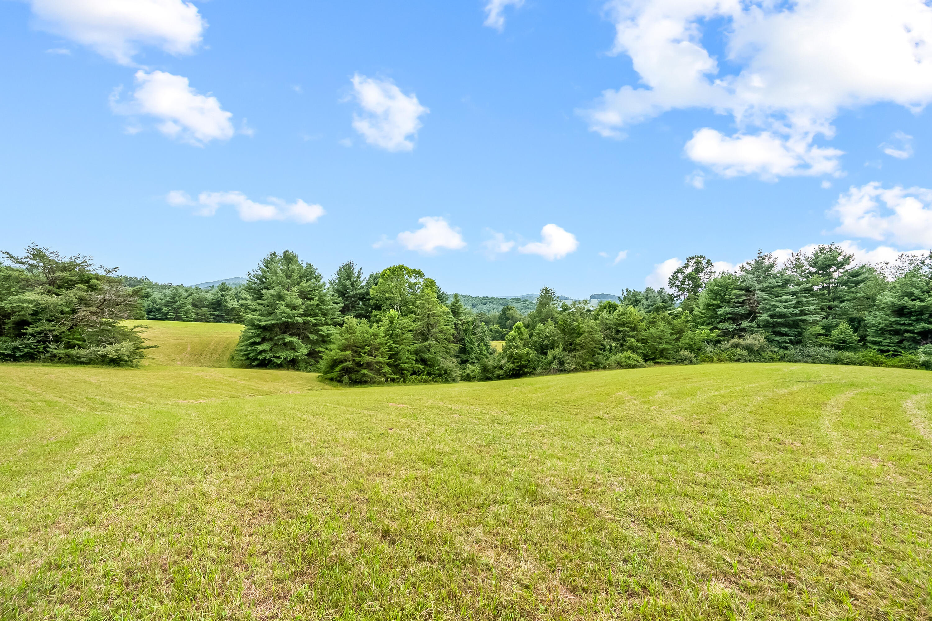 0 Canning Factory Road Southwest Floyd, VA 24091 - Photo 40 of 49 a view of an ocean and a yard