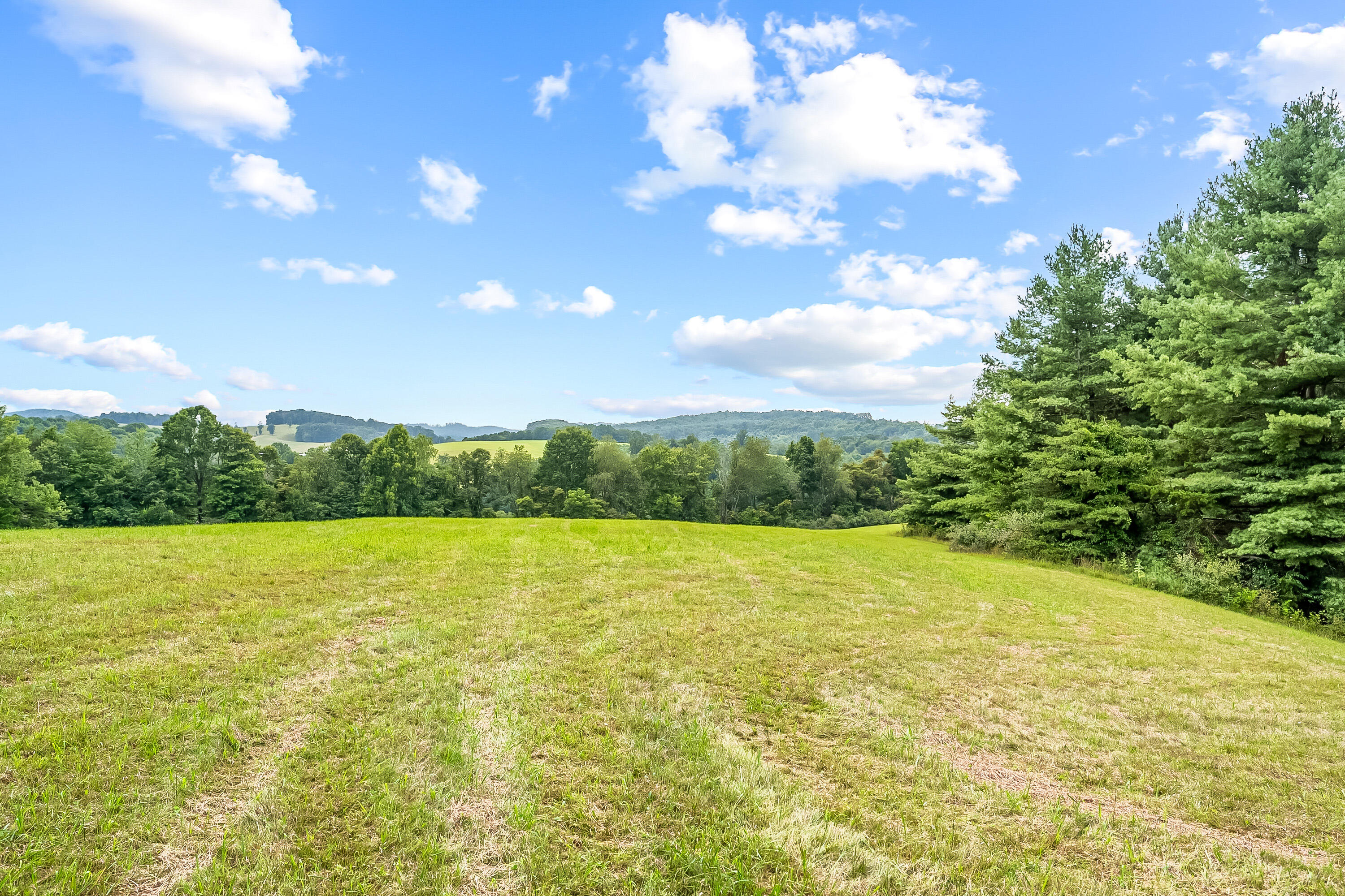 0 Canning Factory Road Southwest Floyd, VA 24091 - Photo 44 of 49 a view of an ocean from a yard
