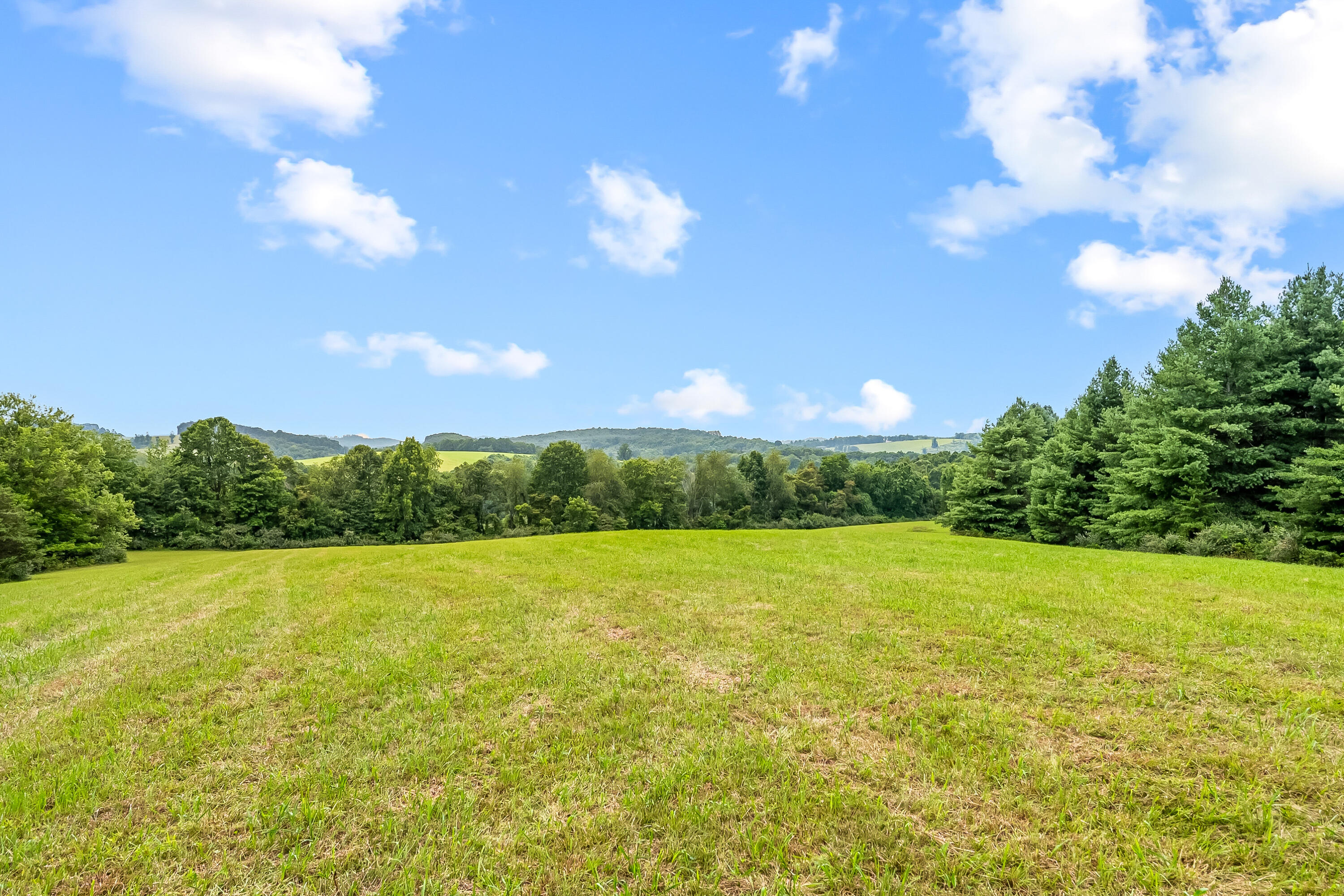 0 Canning Factory Road Southwest Floyd, VA 24091 - Photo 47 of 49 a view of an ocean and a yard