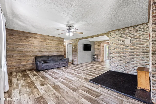 $299,000 | 111 Guffey Lane, Jamestown, TN 38556