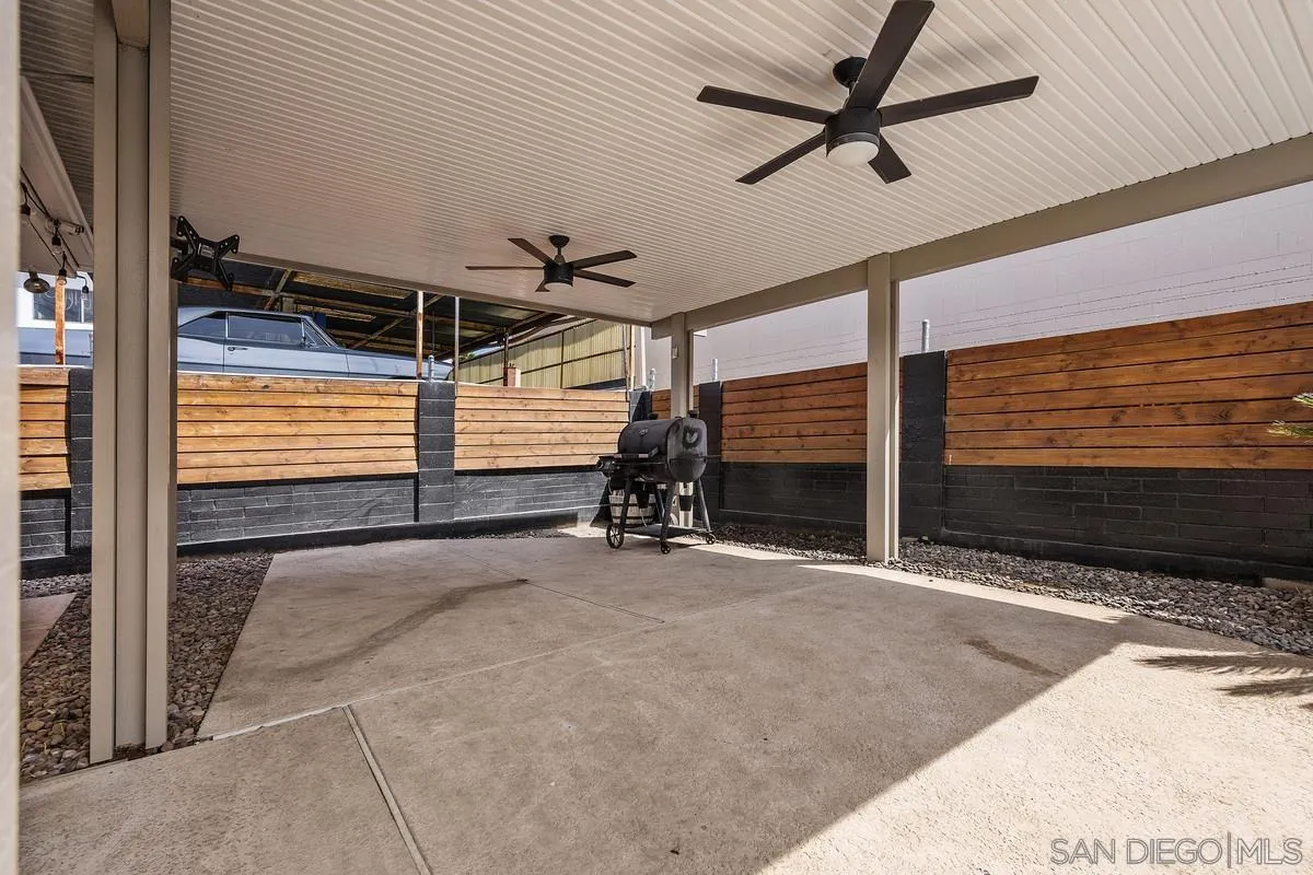 1211 East Mission Road Fallbrook, CA 92028 - Photo 29 of 31 a view of a garage