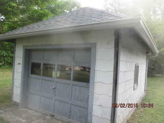 728 Nursery Road Anderson, IN 46012 - Photo 3 of 8 Gallery Image 3