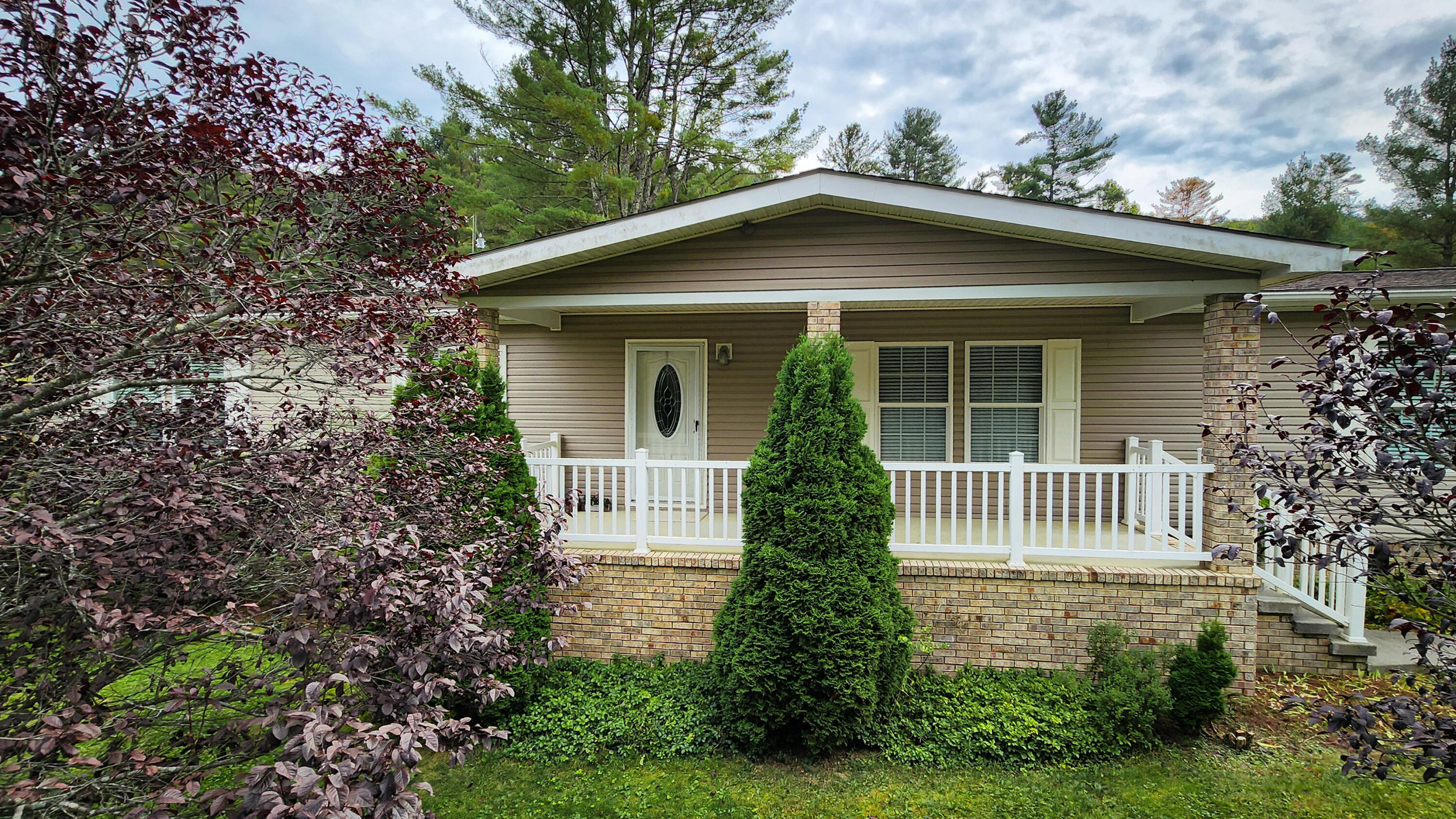 1015 Bolars Draft Road Warm Springs, VA 24484 - Photo 13 of 54 1000059654
