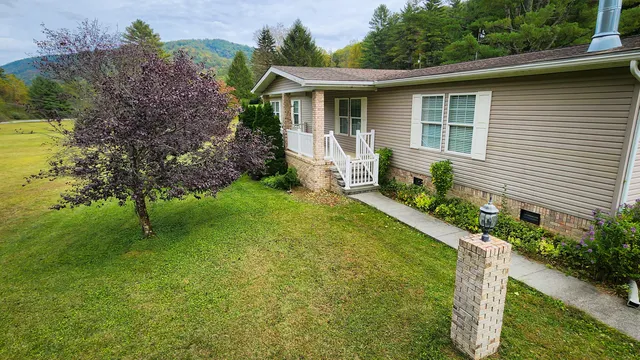 $330,000 | 1015 Bolars Draft Road, Warm Springs, VA 24484