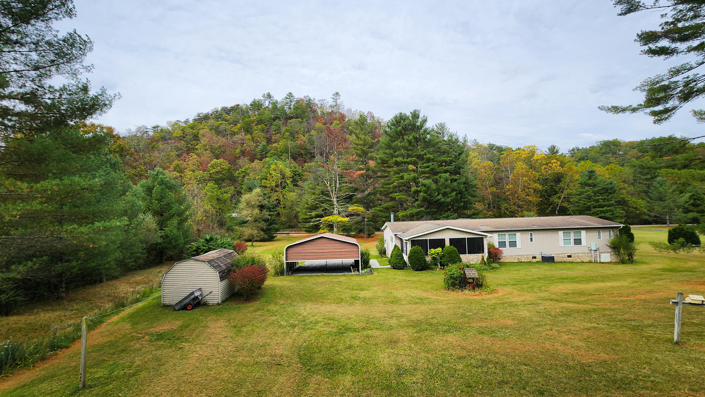 1015 Bolars Draft Road Warm Springs, VA 24484 - Photo 9 of 54 1000059643