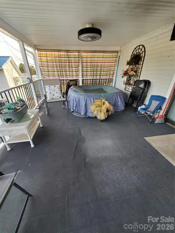 a view of livingroom with furniture