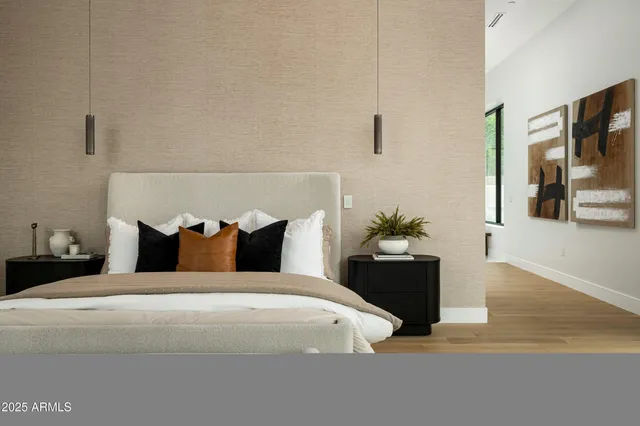 $9,200,000 | 6535 North 40th Place, Paradise Valley, AZ 85253