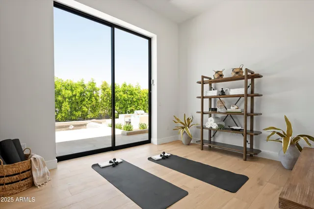 $9,200,000 | 6535 North 40th Place, Paradise Valley, AZ 85253