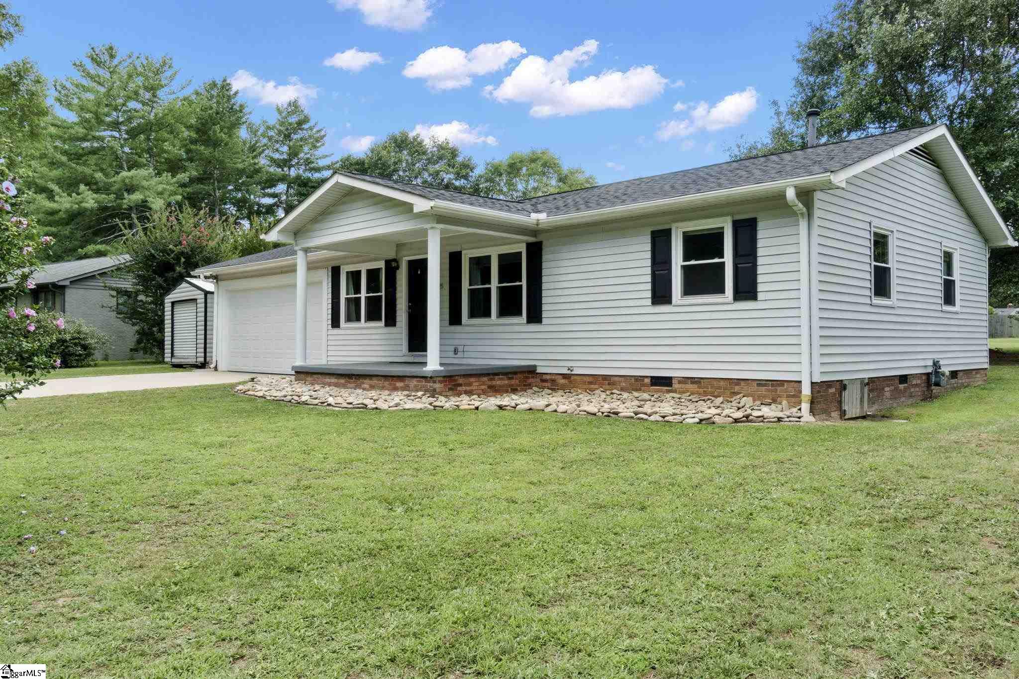25 Owens Road Taylors, SC 29687 - Photo 3 of 31 Gallery Image 3