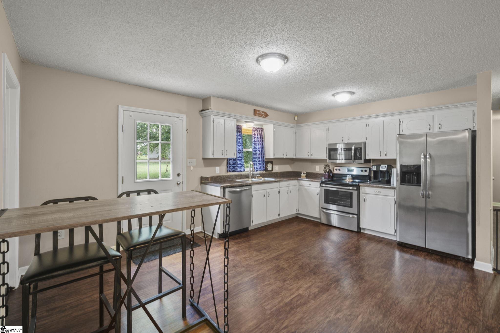 25 Owens Road Taylors, SC 29687 - Photo 8 of 31 Gallery Image 8