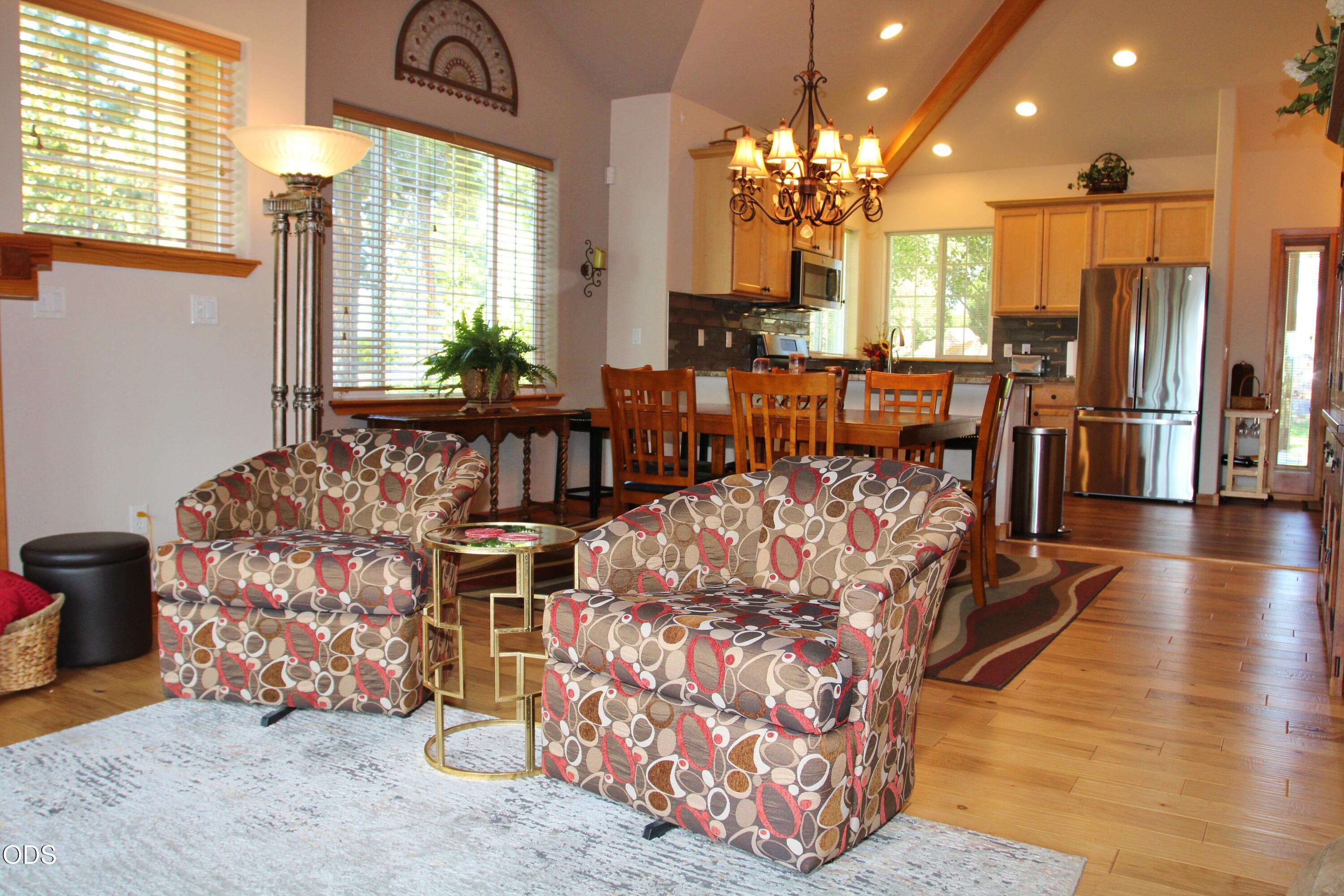 5010 Sora Loop Klamath Falls, OR 97601 - Photo 17 of 80