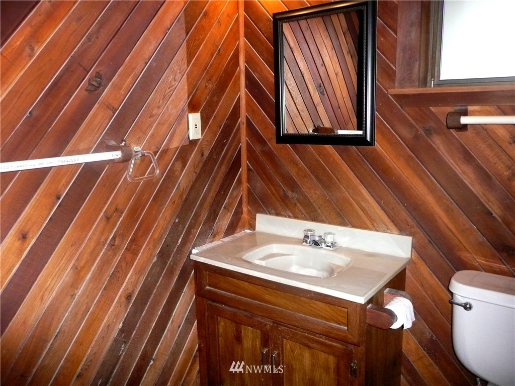 28 Old Blacks Beach Road Republic, WA 99166 - Photo 9 of 13