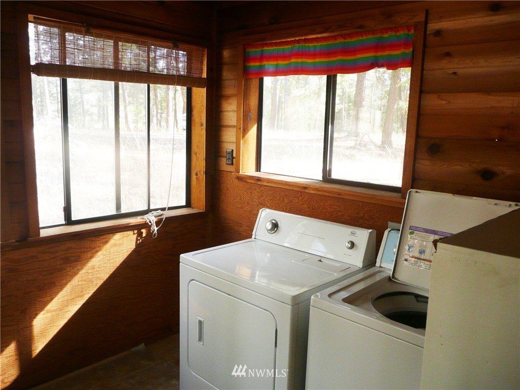 28 Old Blacks Beach Road Republic, WA 99166 - Photo 10 of 13