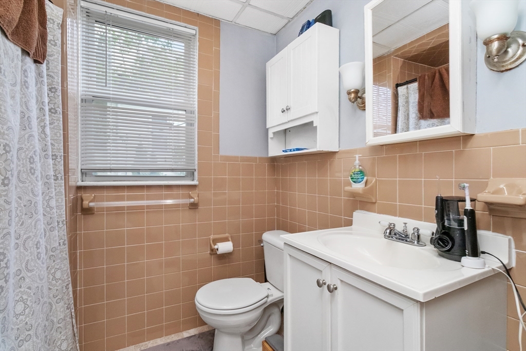 126 Butler Road Quincy, MA 02169 - Photo 20 of 32