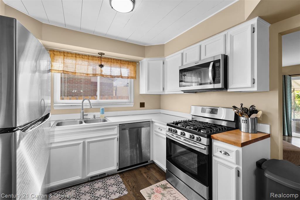 44127 Arlington Road Canton, MI 48187 - Photo 11 of 39