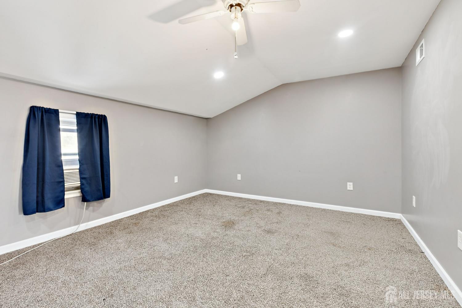 32 Glenville Road Edison, NJ 08817 - Photo 19 of 25