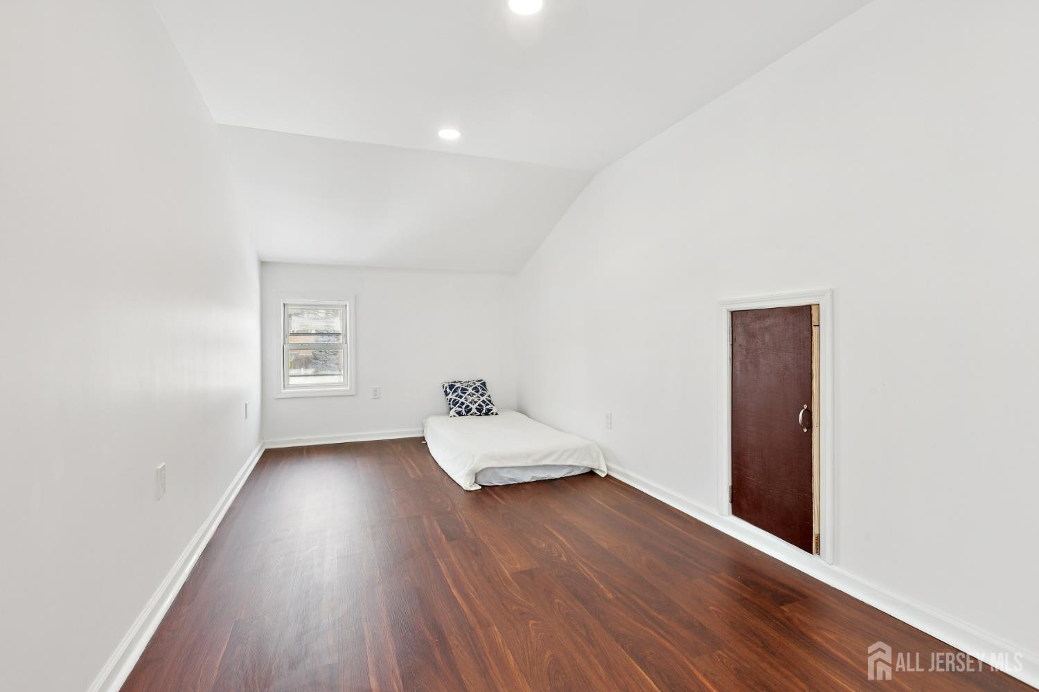 32 Glenville Road Edison, NJ 08817 - Photo 21 of 25