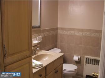 2820 East County Line Road Hatboro, PA 19040 - Photo 6 of 12 Bathroom