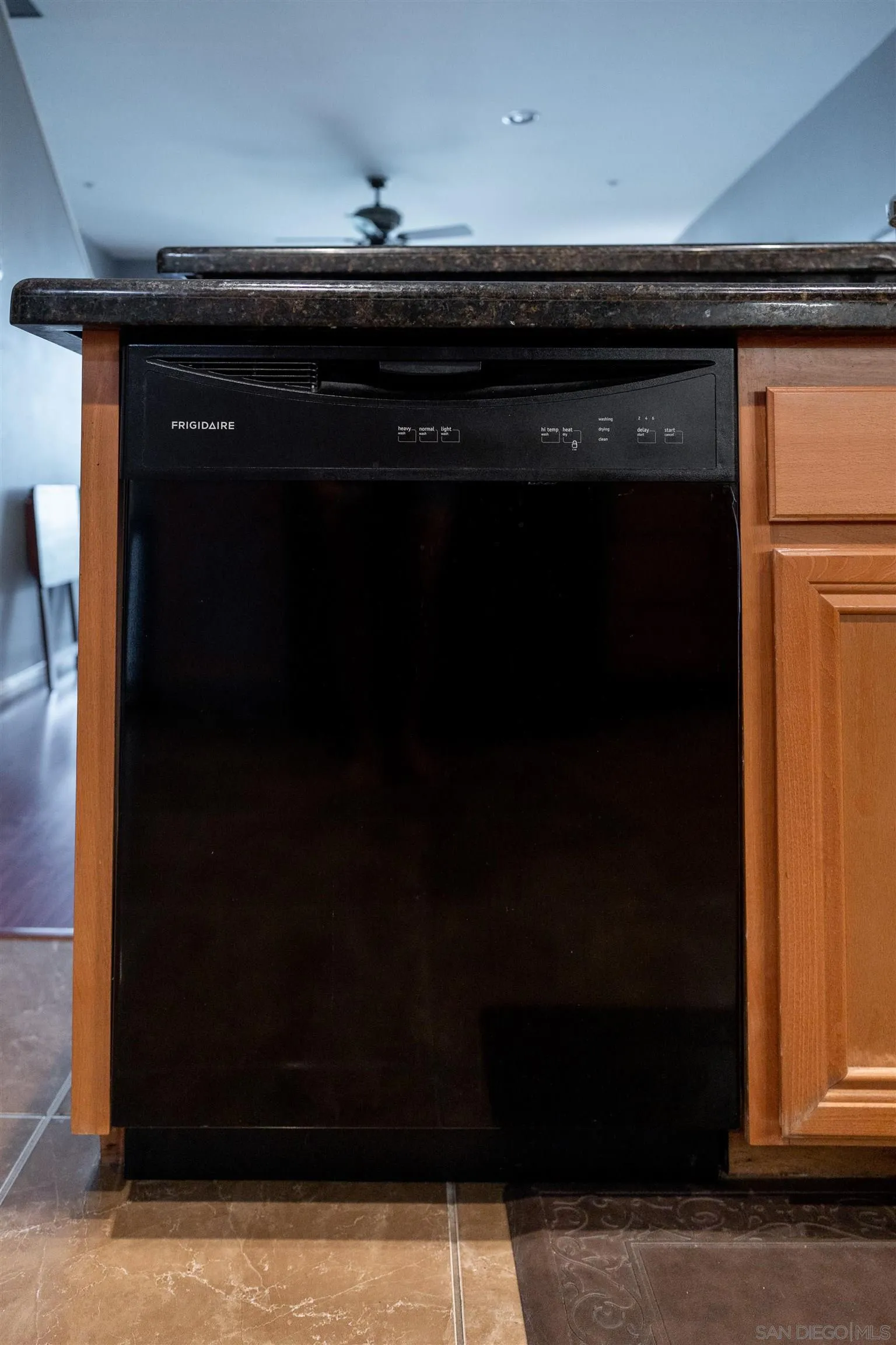 30 Via Sovana Santee, CA 92071 - Photo 19 of 23 a close view of stove