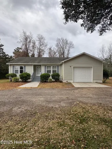 $1,750 | 124 Norris Road, Swansboro, NC 28584