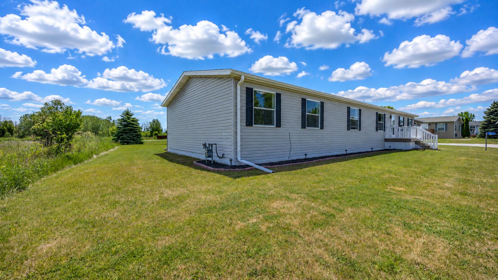5019 Flagstone Road Sheboygan, WI 53083 - Photo 40 of 48 EXTERIOR