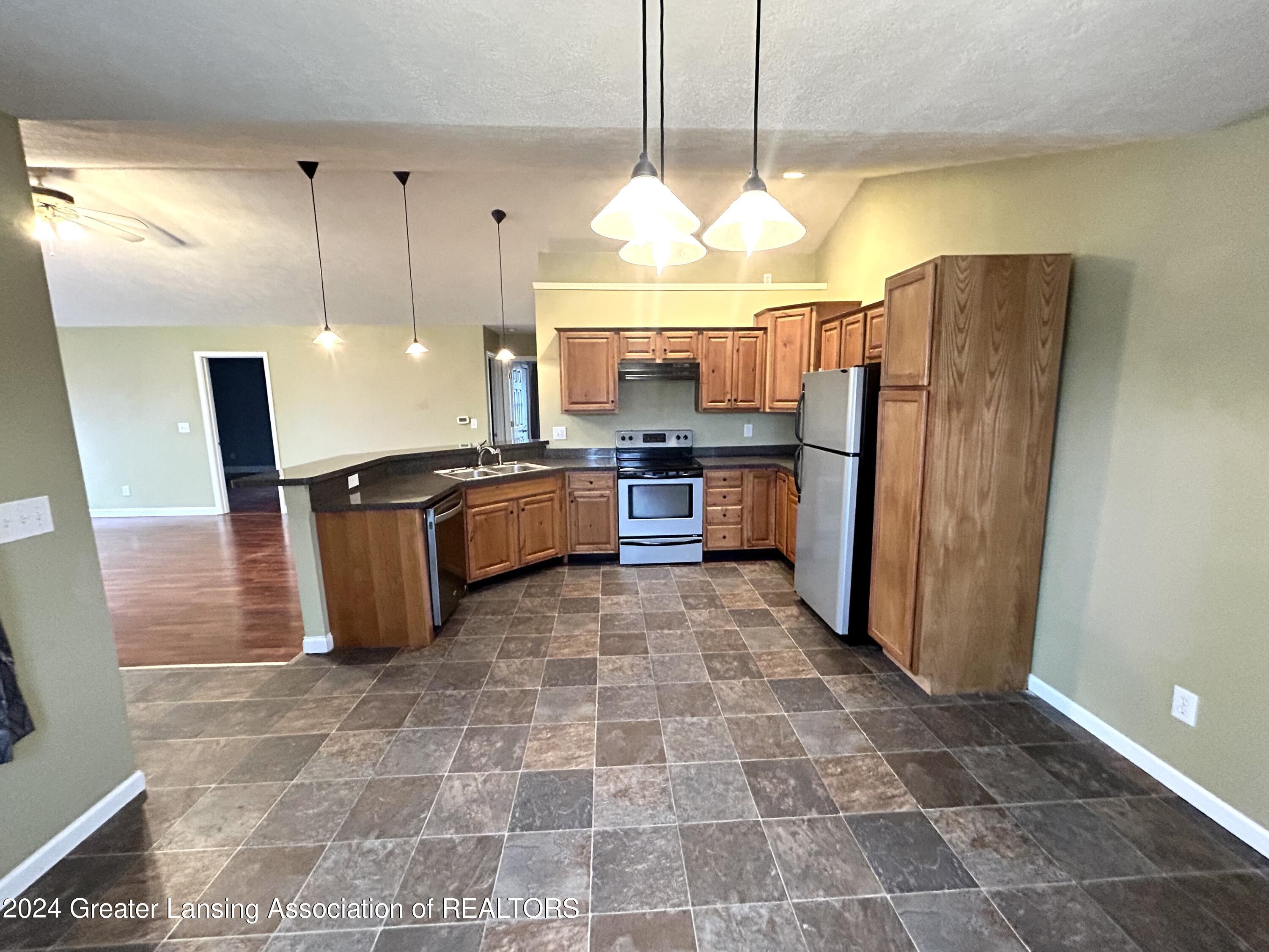 2612 East Cavanaugh Road Lansing, MI 48910 - Photo 11 of 29 Photo Mar 01 2024, 5 07 03 PM