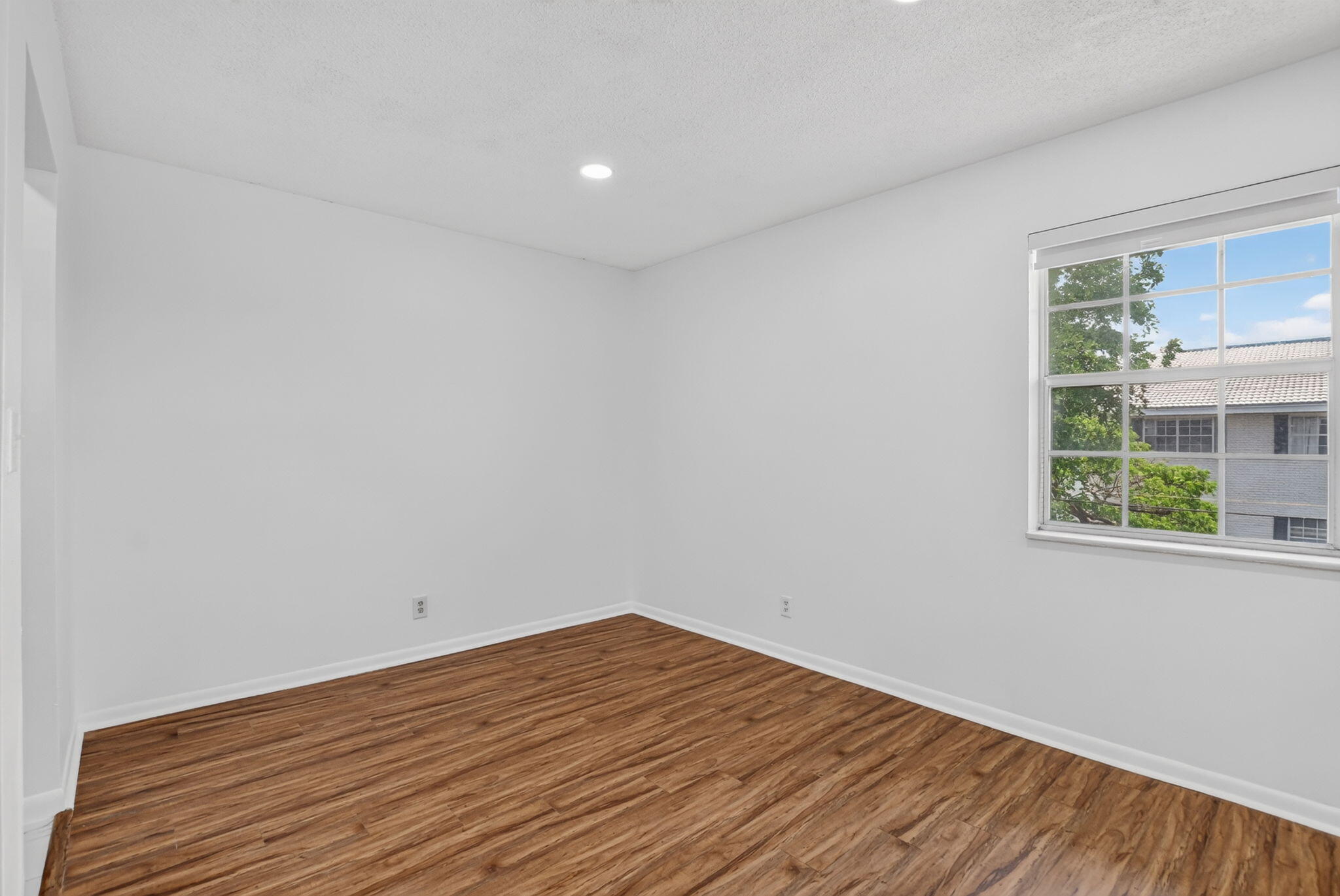 298 Southwest 6th Street, Unit 204 Boca Raton, FL 33432 - Photo 8 of 18 7-web-or-mls-DSC_3133
