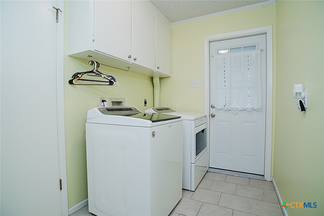 1551 Willow Creek Road Seguin, TX 78155 - Photo 14 of 35