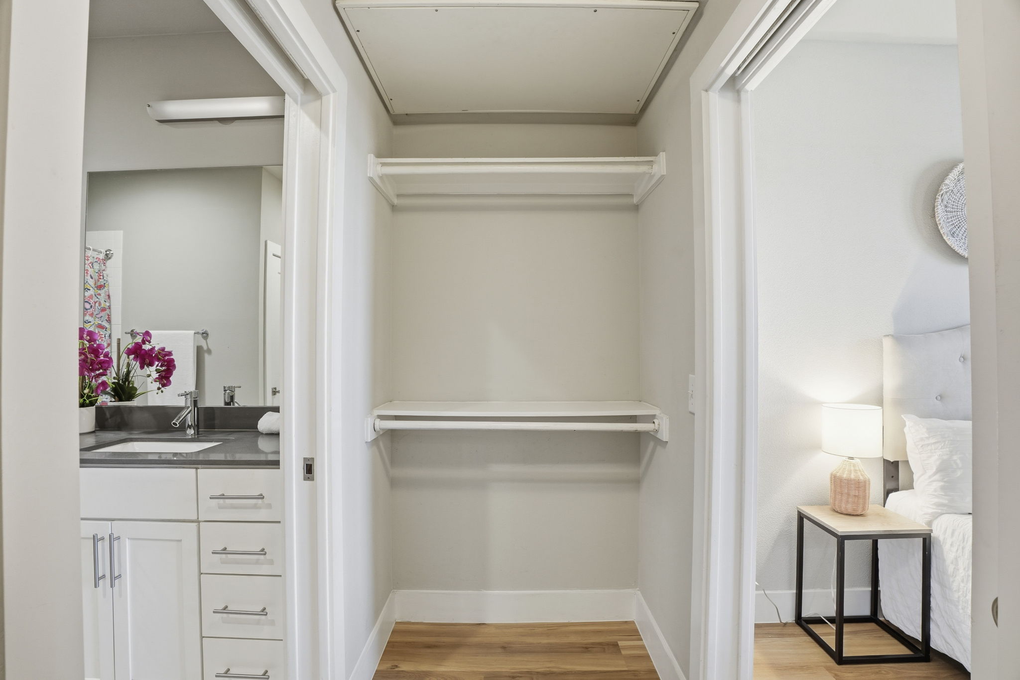 2805 Dulce Lane, Unit 1002 Austin, TX 78704 - Photo 20 of 23 Closet with a sink