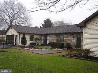 925 Eshelman Mill Road Lancaster, PA 17602 - Photo 3 of 8 Gallery Image 3