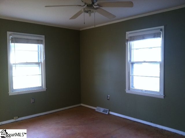 1102 Pope Field Road Easley, SC 29642 - Photo 4 of 9 Gallery Image 4