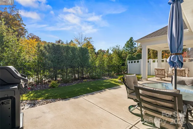 a view of outdoor space yard and patio