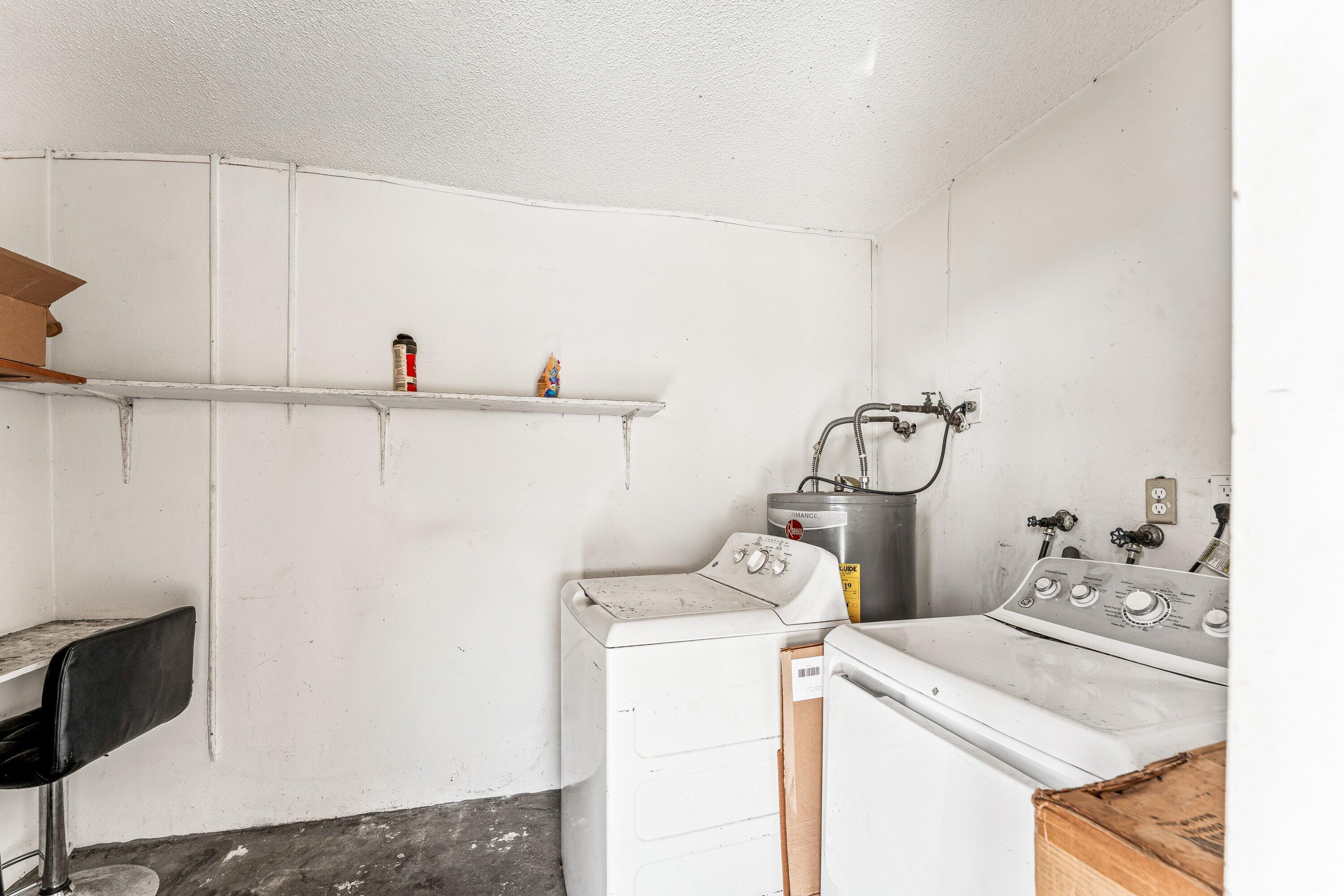 330 West 22nd Court Riviera Beach, FL 33404 - Photo 18 of 34 Laundry