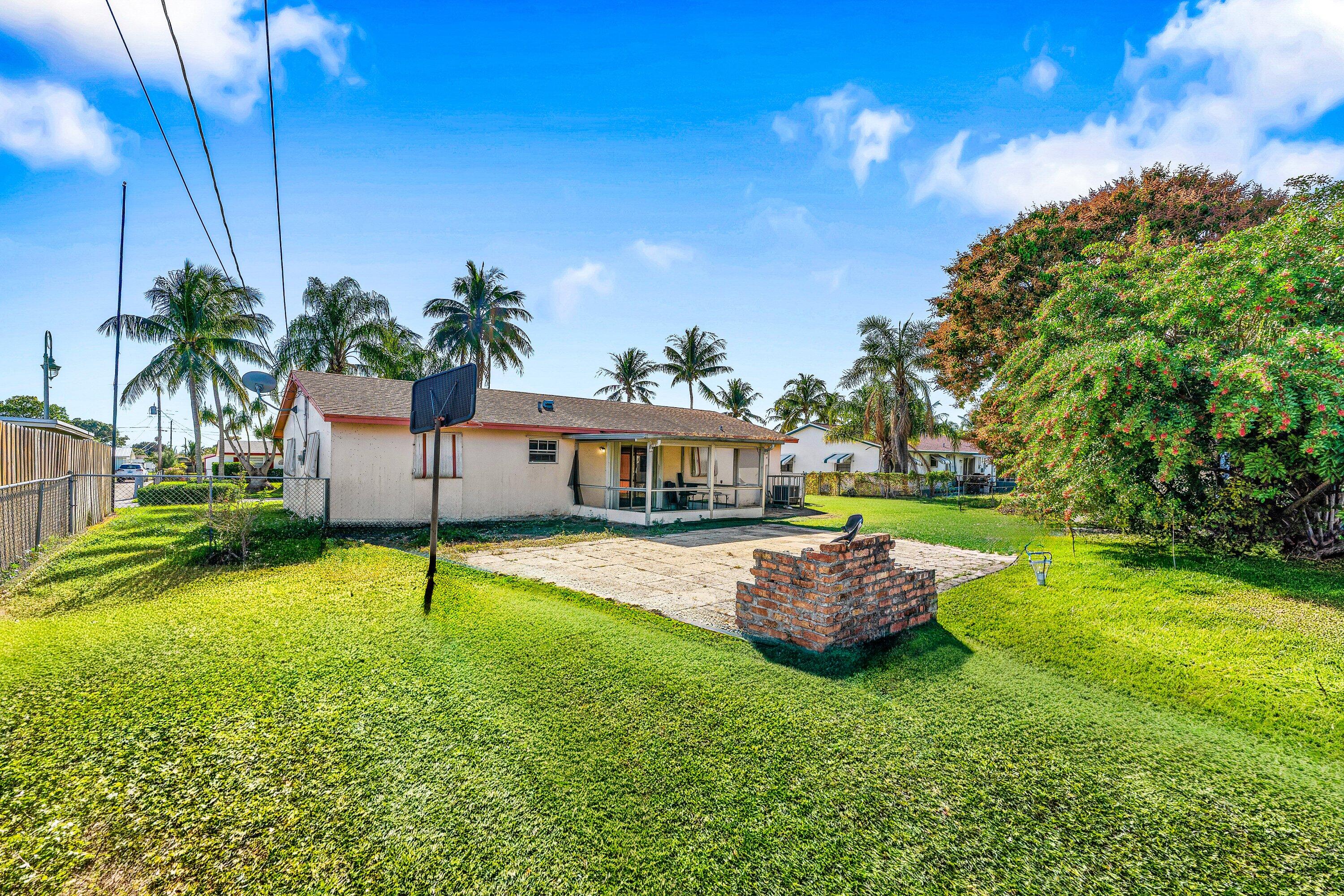 330 West 22nd Court Riviera Beach, FL 33404 - Photo 23 of 34 Backyard