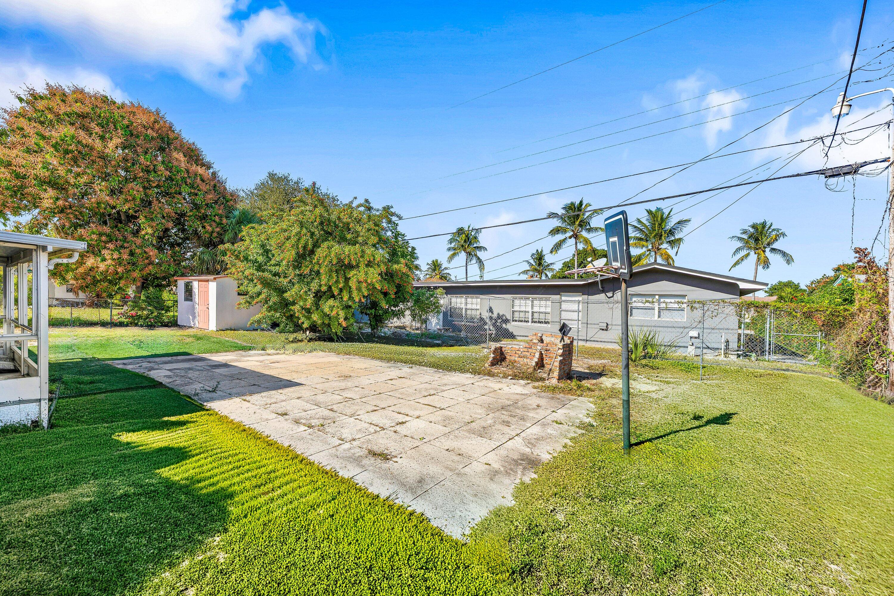 330 West 22nd Court Riviera Beach, FL 33404 - Photo 24 of 34 Backyard