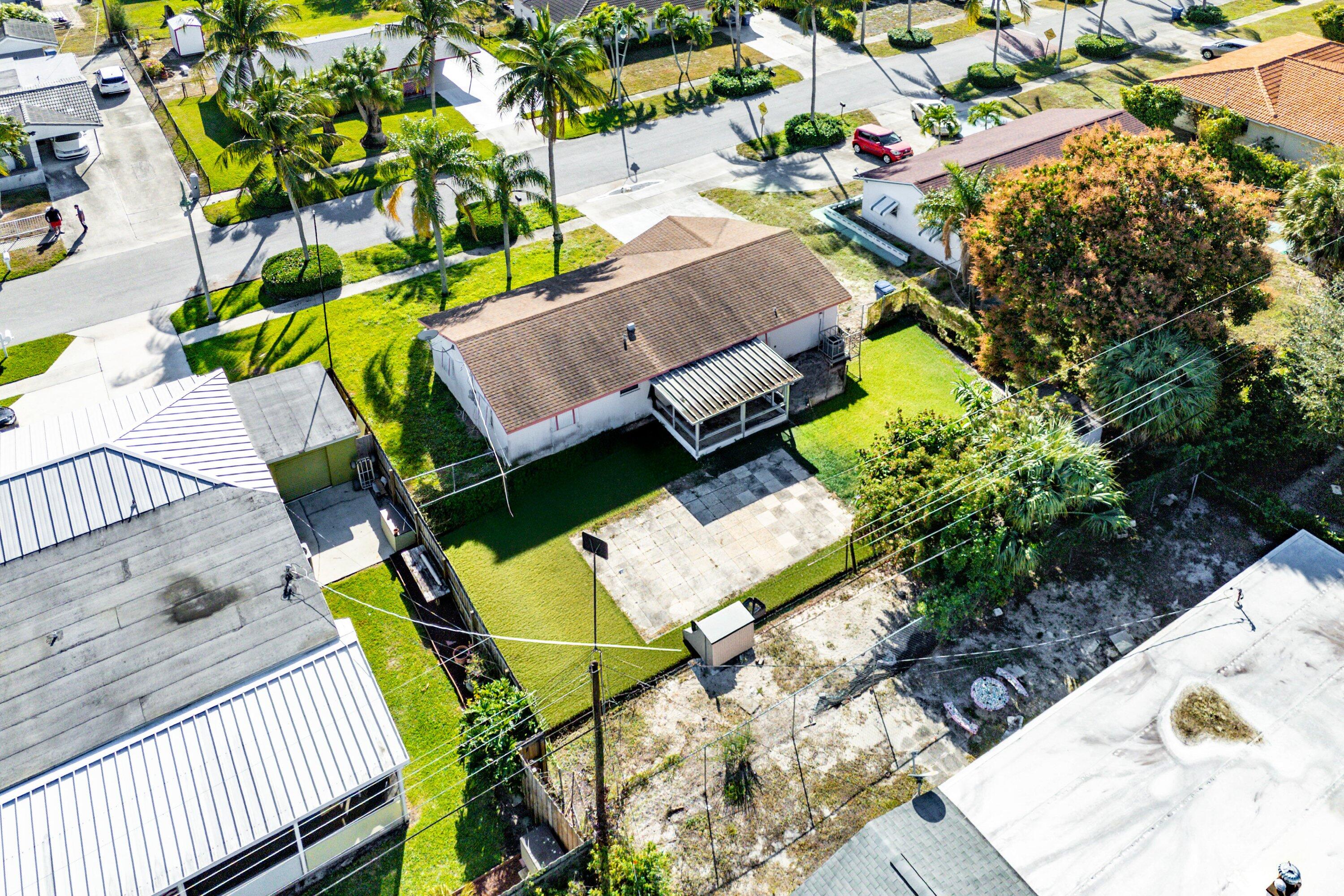 330 West 22nd Court Riviera Beach, FL 33404 - Photo 30 of 34 Aerial