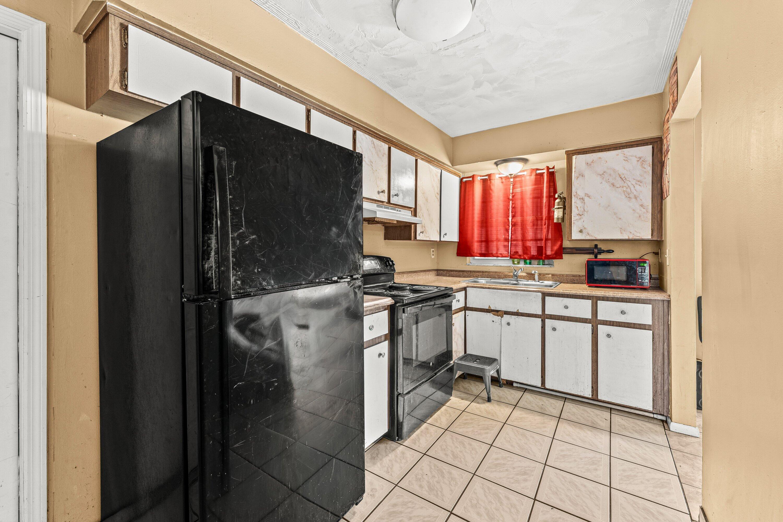 330 West 22nd Court Riviera Beach, FL 33404 - Photo 10 of 34 Kitchen