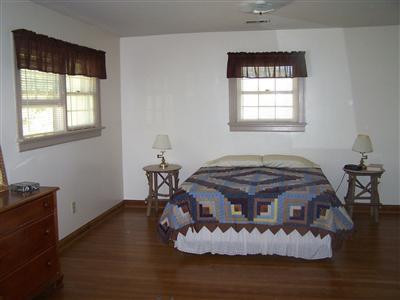 2793 Bowman Mill Road Lexington, KY 40513 - Photo 14 of 38 Second floor large master bedroom with t