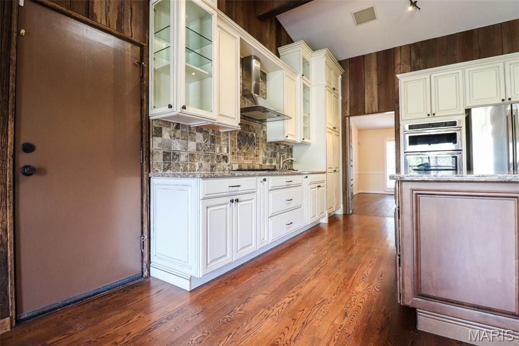 10 Kings Pond Road Glendale, MO 63122 - Photo 15 of 57